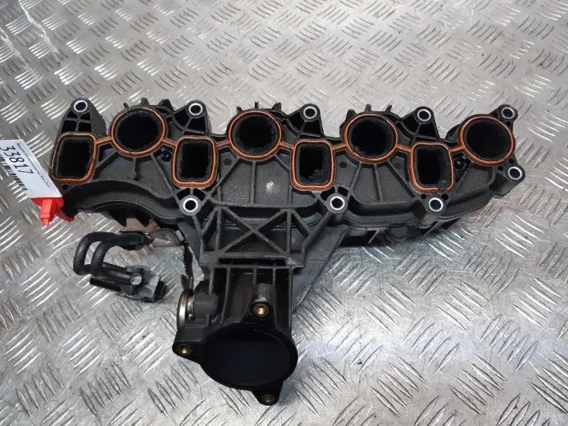 Коллектор впускной Volkswagen Golf 6