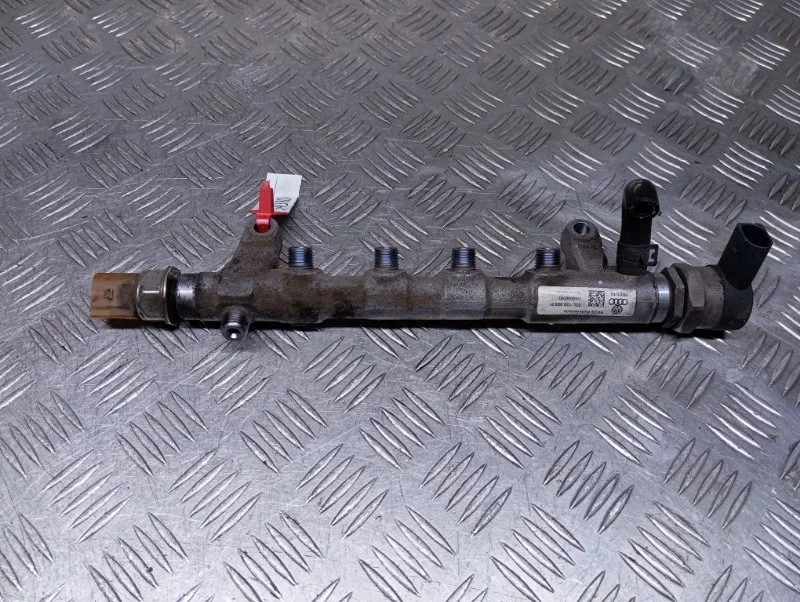 Топливная рампа Volkswagen Golf 6