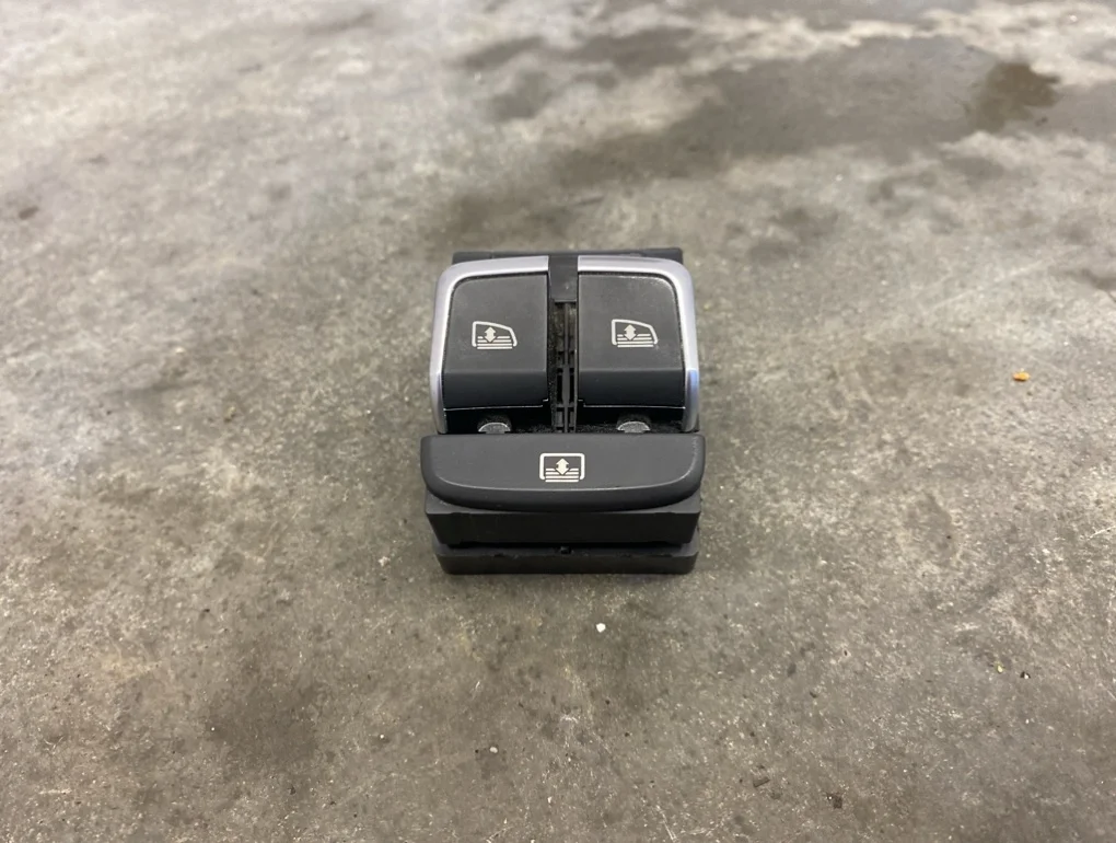 Кнопка стеклоподъемника Audi A8 2015 D4