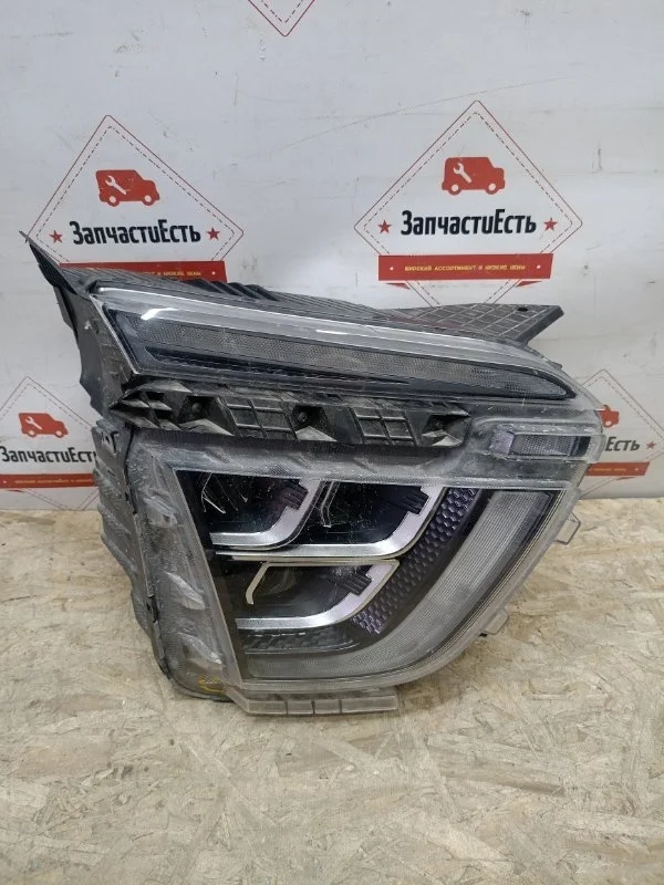 Фара правая Hyundai Creta 2020-нв 92102BW110 2