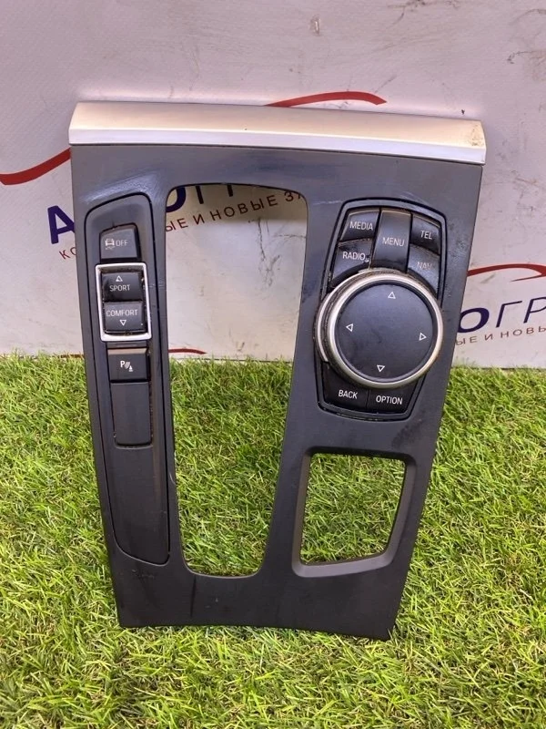 Накладка центральной консоли BMW X5 sDrive35 2016 F15