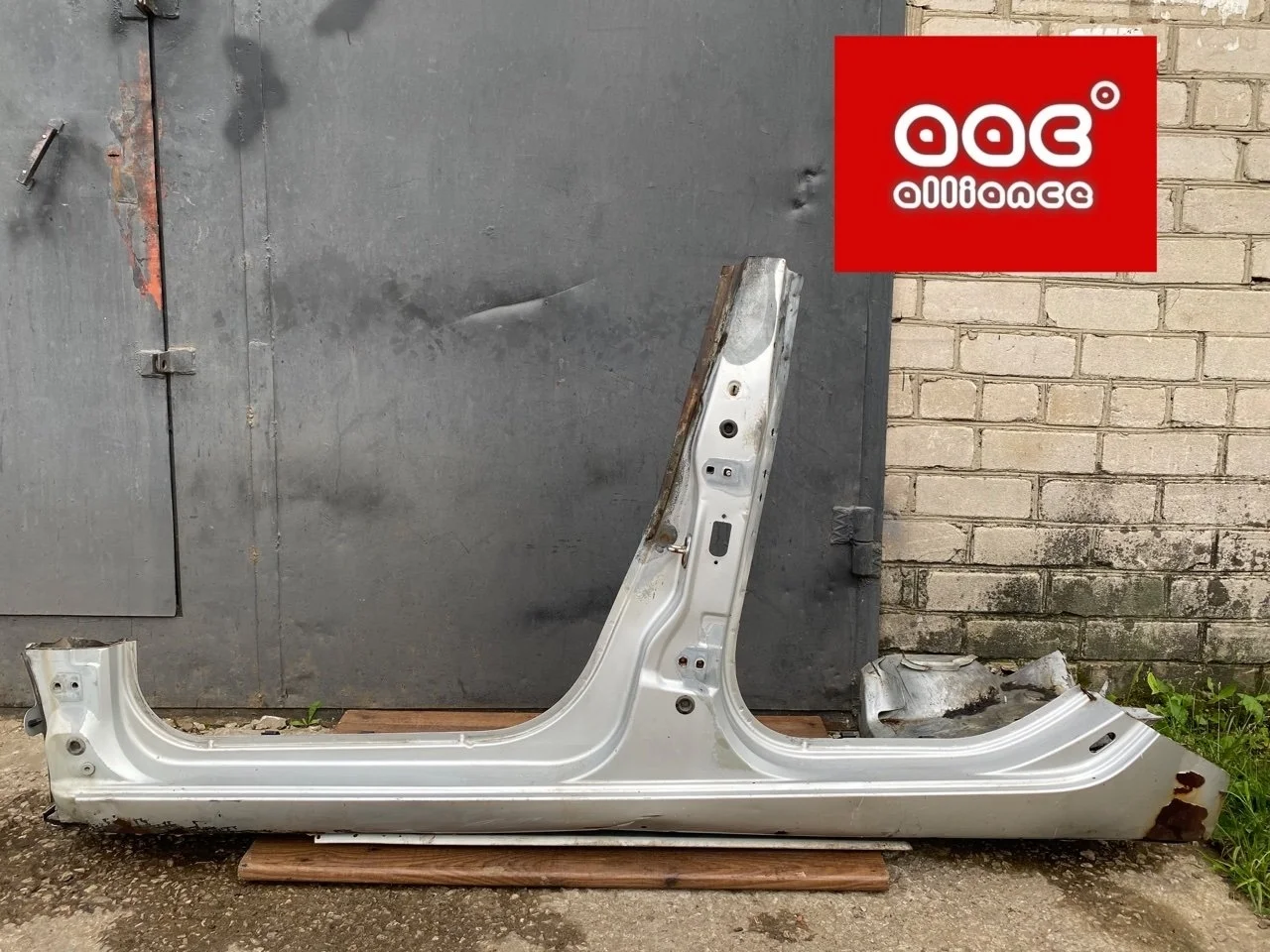 Порог Renault Megane 2 2006 7751475043 LM2Y, левый