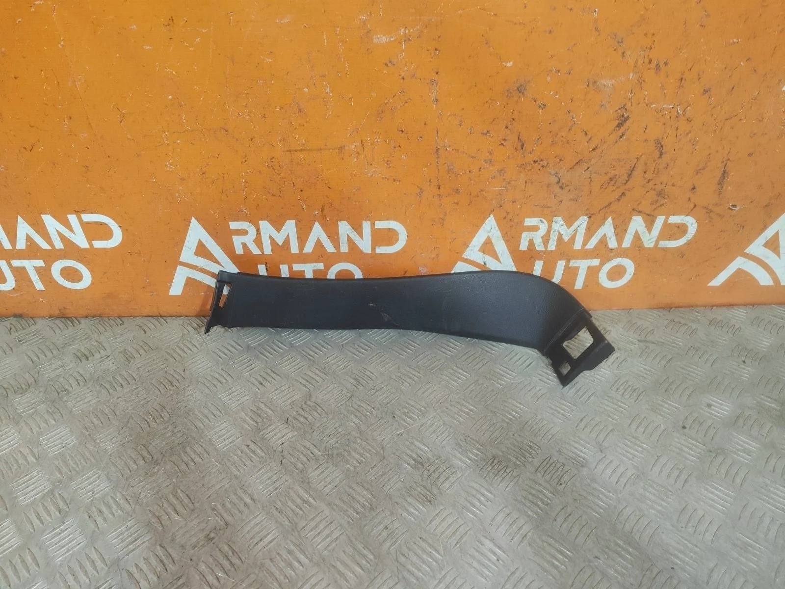 Обшивка двери багажника верхняя Nissan X-Trail 2007-2015 T31