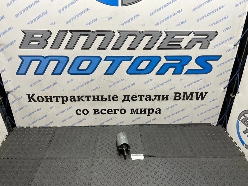 Моторчик вальватроник Bmw 3 11377548387 E92 N46