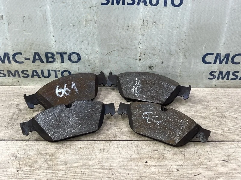 Колодки тормозные Audi A7 2011 4G0698151M C7 3.0 CGW, передние
