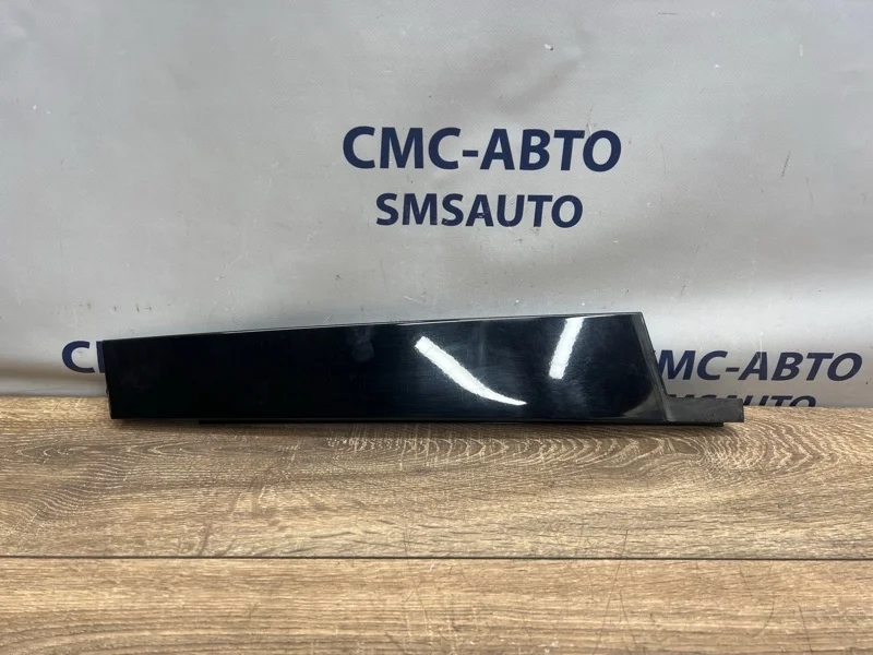 Накладка двери вертикальная Mercedes-Benz Ml A1666900187 W166 642.826, передняя левая