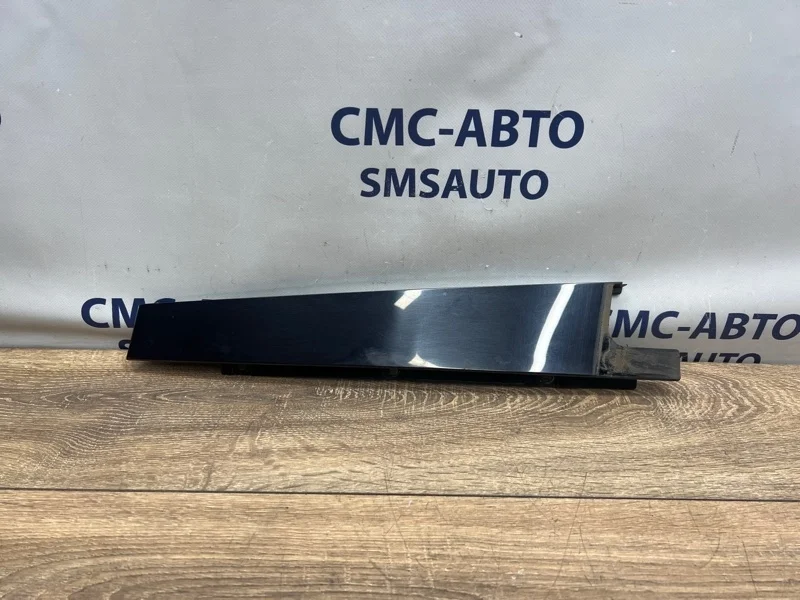 Накладка двери вертикальная Audi Q5 8R0839902M5FQ 8R 2.0T CNC, задняя правая