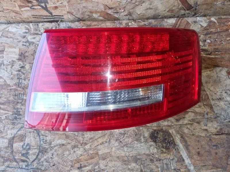 Фонарь Audi A6 2008 4F2
