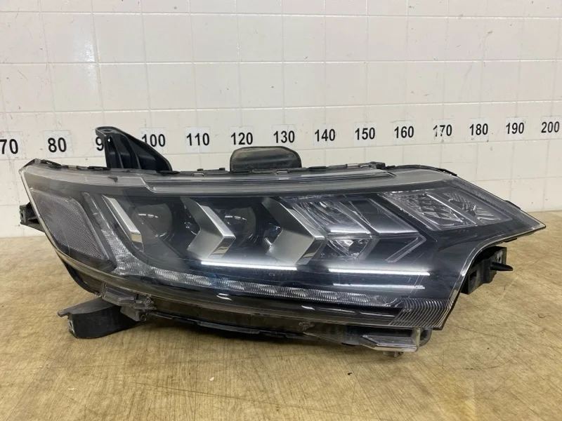 Фара светодиодная MITSUBISHI OUTLANDER 3 2015 2016 2017 2018 2019 2020 2021 2022 2023 GF