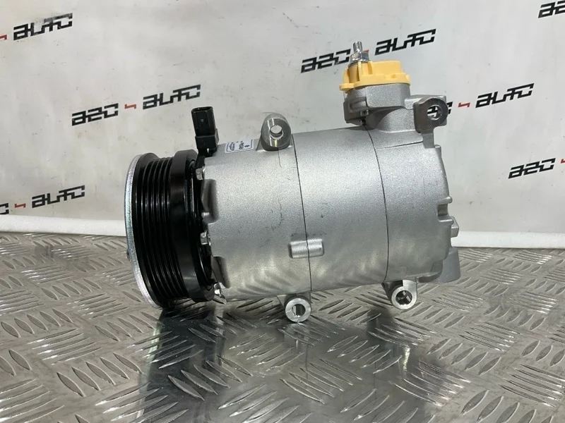 Компрессор кондиционера Ford Focus 2032816 3 1.6