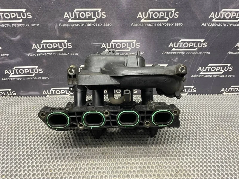 Впускной коллектор Ford Focus 2004-2008 4M5G9424CE СЕДАН 1.6 HXDA