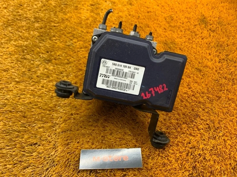 Блок abs Audi Q3 2012 8U