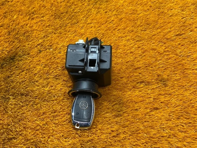 Замок зажигания Mercedes-Benz -Class 2008 W204