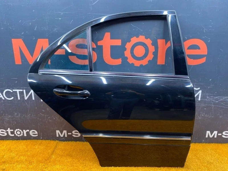 Дверь Mercedes-Benz -Class 2006 W203