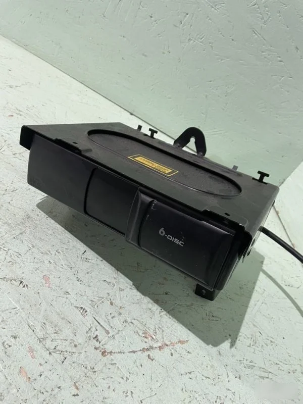 Cd changer Volkswagen Touareg 2005 7L дорест.