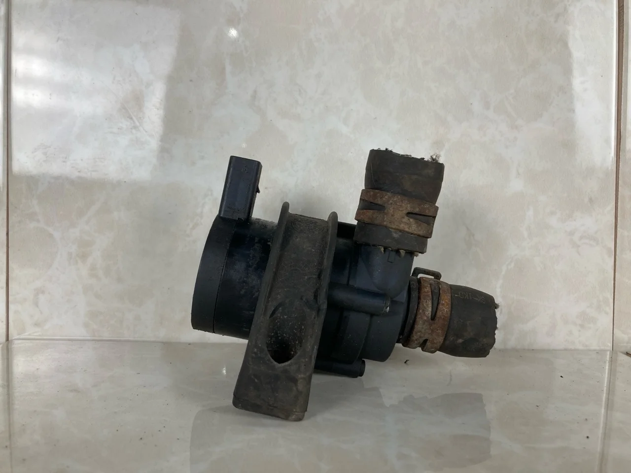Насос помпа электрический Skoda Fabia 2 2007-2015 1K0965561L 1.2 CBZ