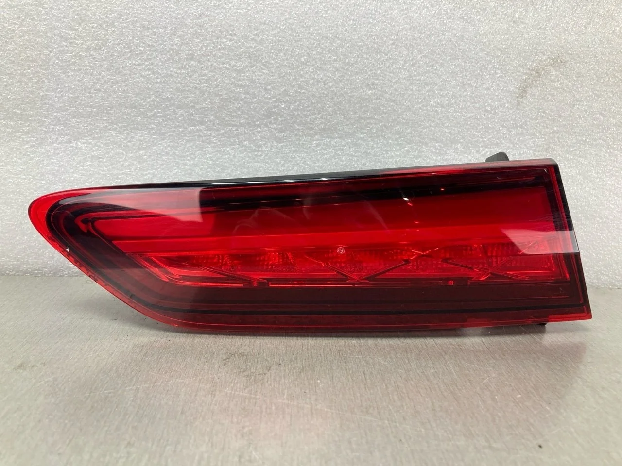 Фонарь Skoda Karoq 2018 57A945307 1.0 CHZ, задний левый