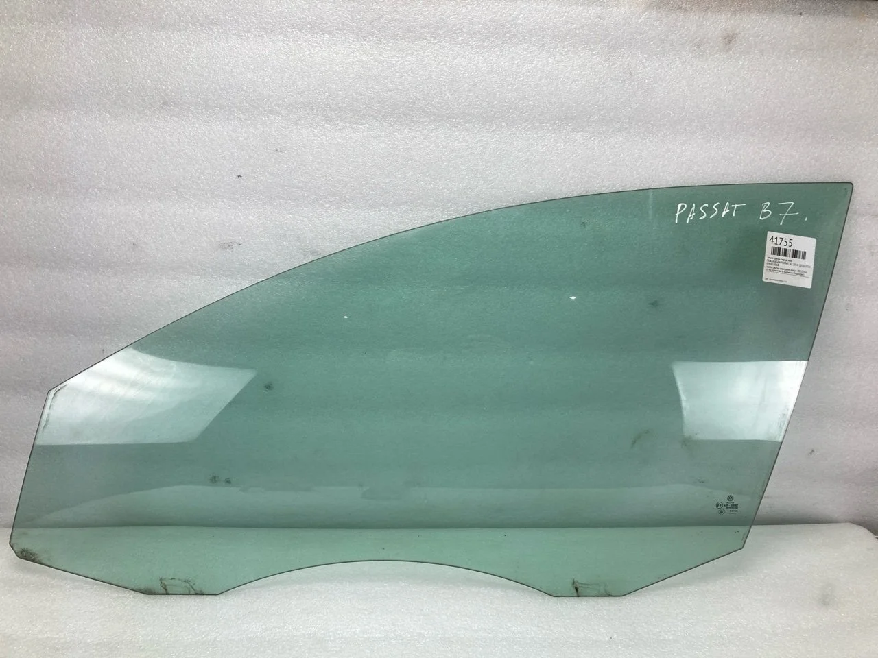 Стекло двери Volkswagen Passat B7 2011. 2010-2015 3C4845201B, переднее левое