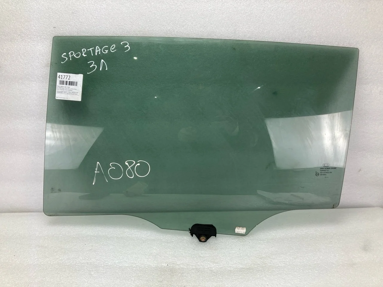 Стекло двери Kia Sportage 3 Sl 2012. 2010-2016 834113U010A, заднее правое