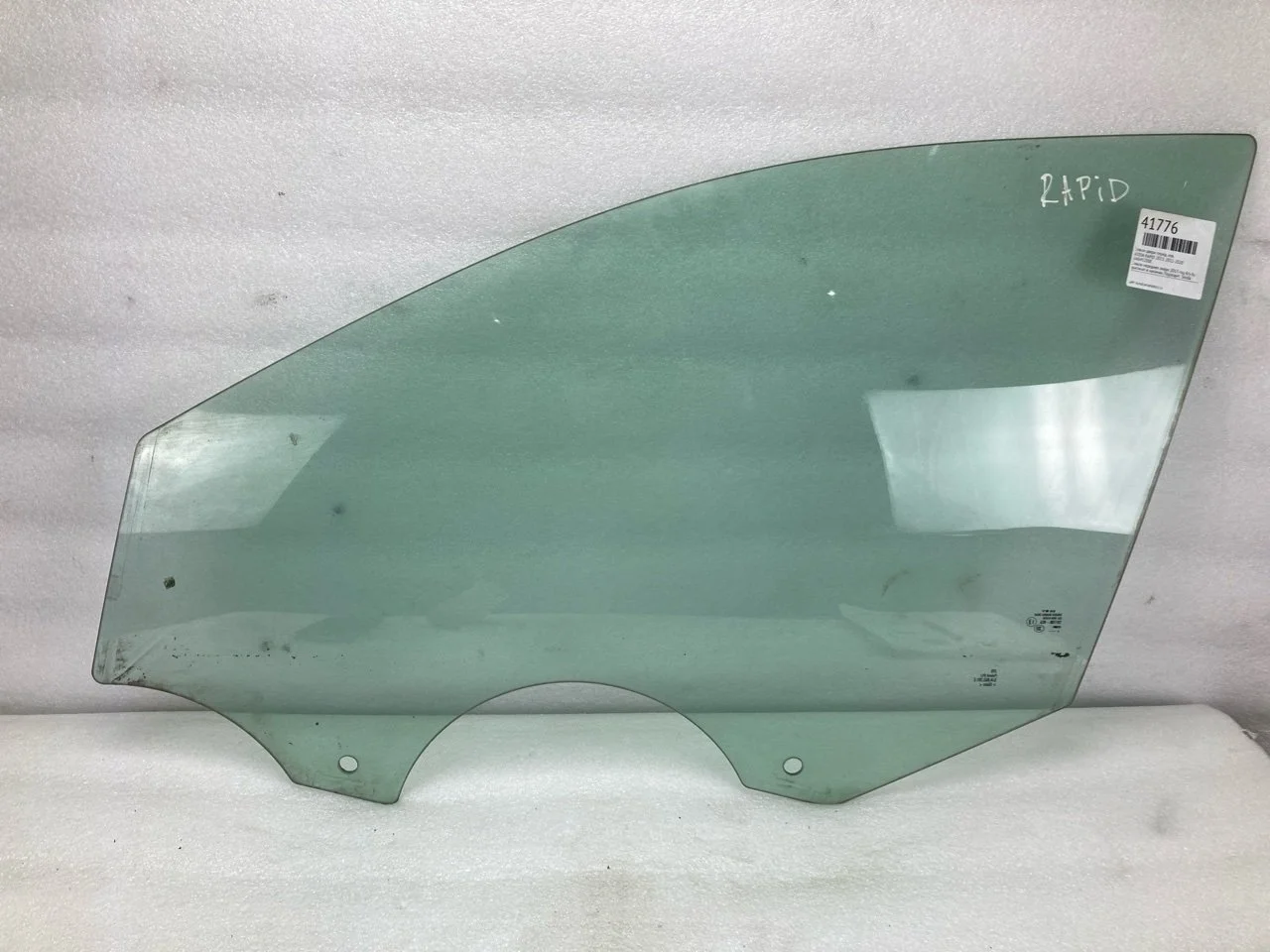 Стекло двери Skoda Rapid 2013. 2012-2020 5JA845201E, переднее левое