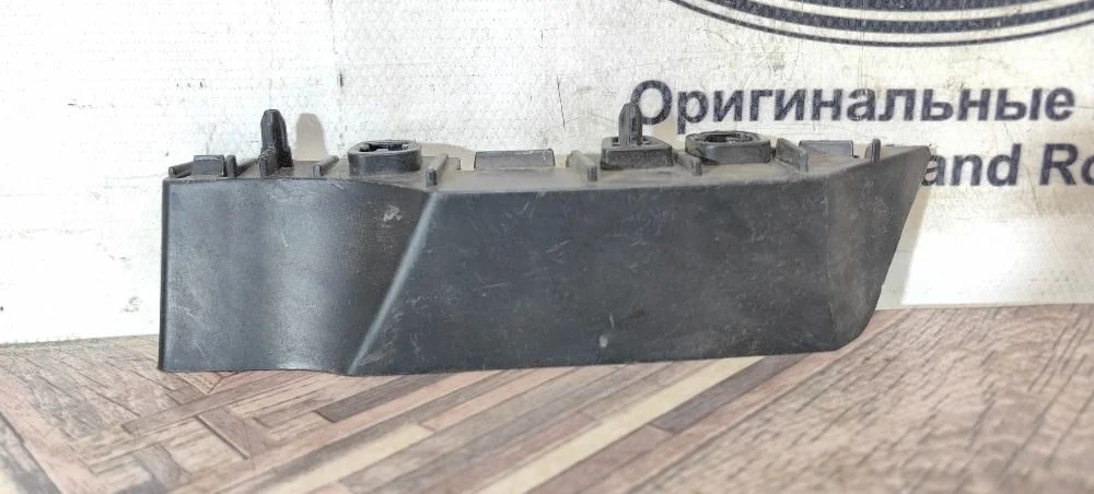 Кронштейн бампера правый Range Rover 4 L405