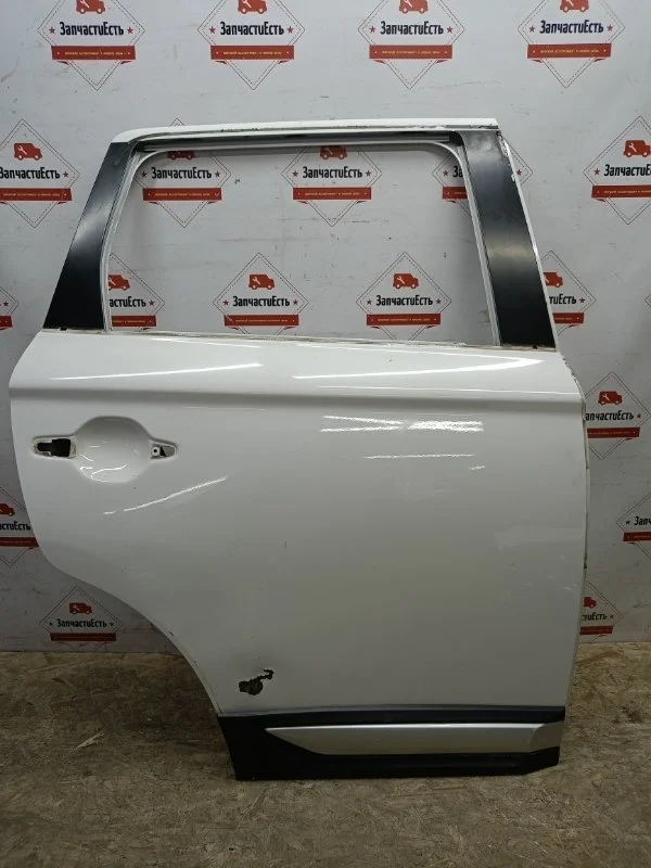 Дверь задняя правая Mitsubishi Outlander 3 2015-2023 5730B558 GF
