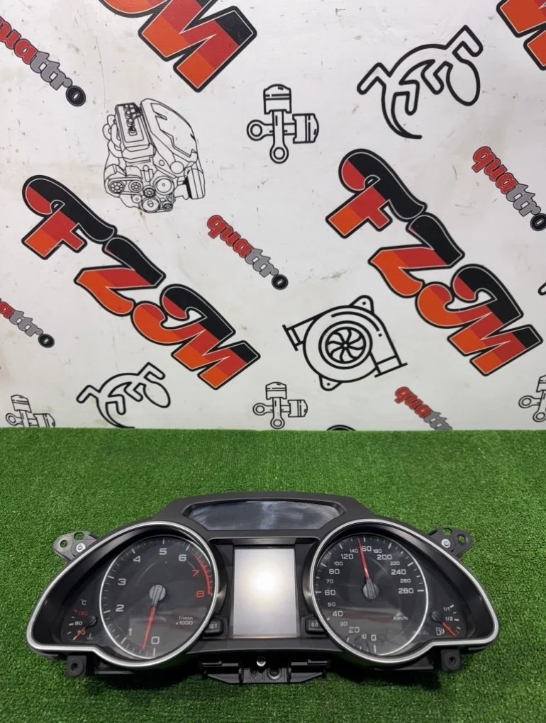 Панель приборов Audi A5 8T0920931C 8T, передний