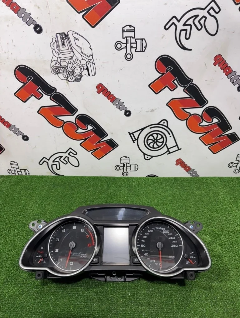 Панель приборов Audi A5 8T0920931C 8T, передний