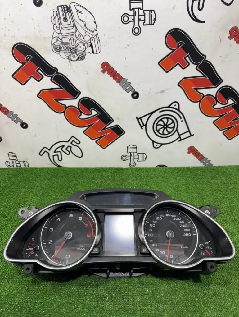 Панель приборов Audi A5 8T0920931T 8T, передний