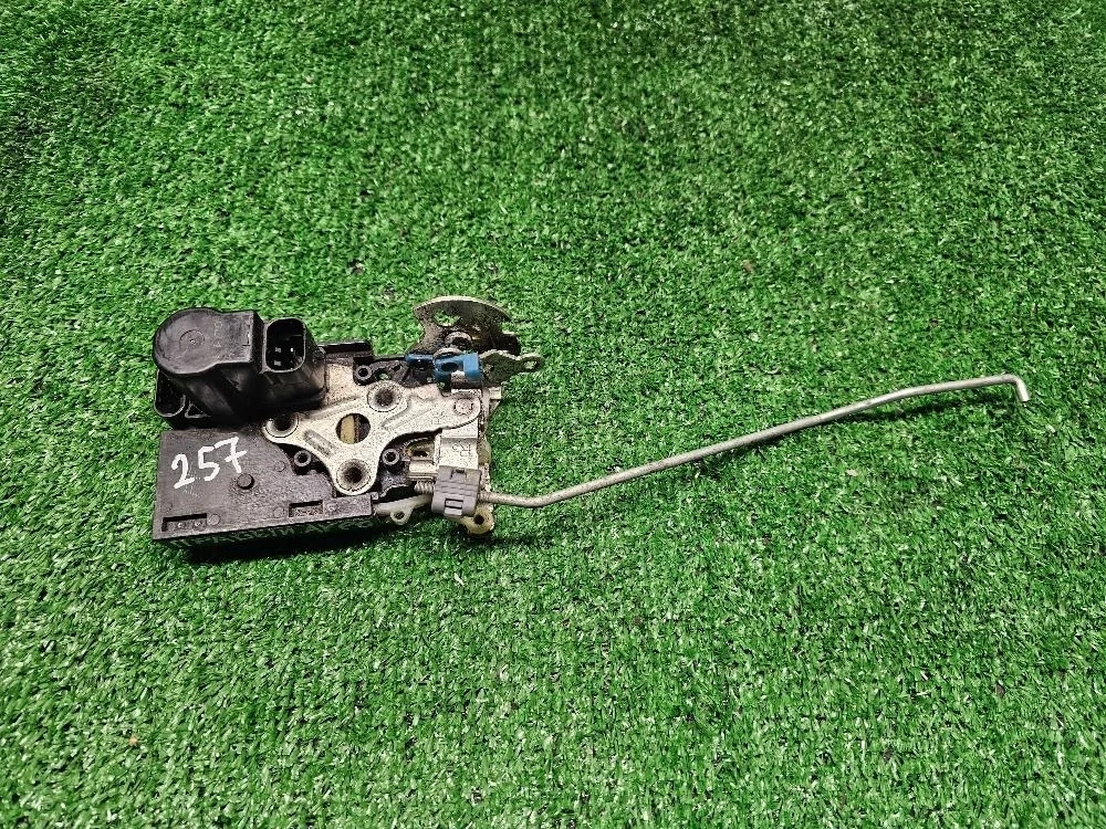 Замок передней правой двери Chevrolet Aveo I