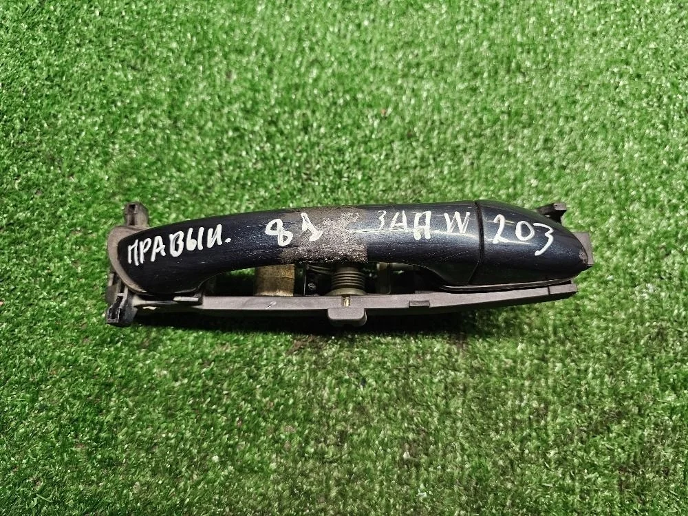 Ручка двери задней правой Mercedes-Benz W203