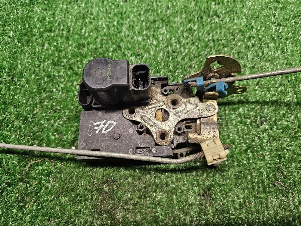 Замок передней правой двери Chevrolet Lacetti