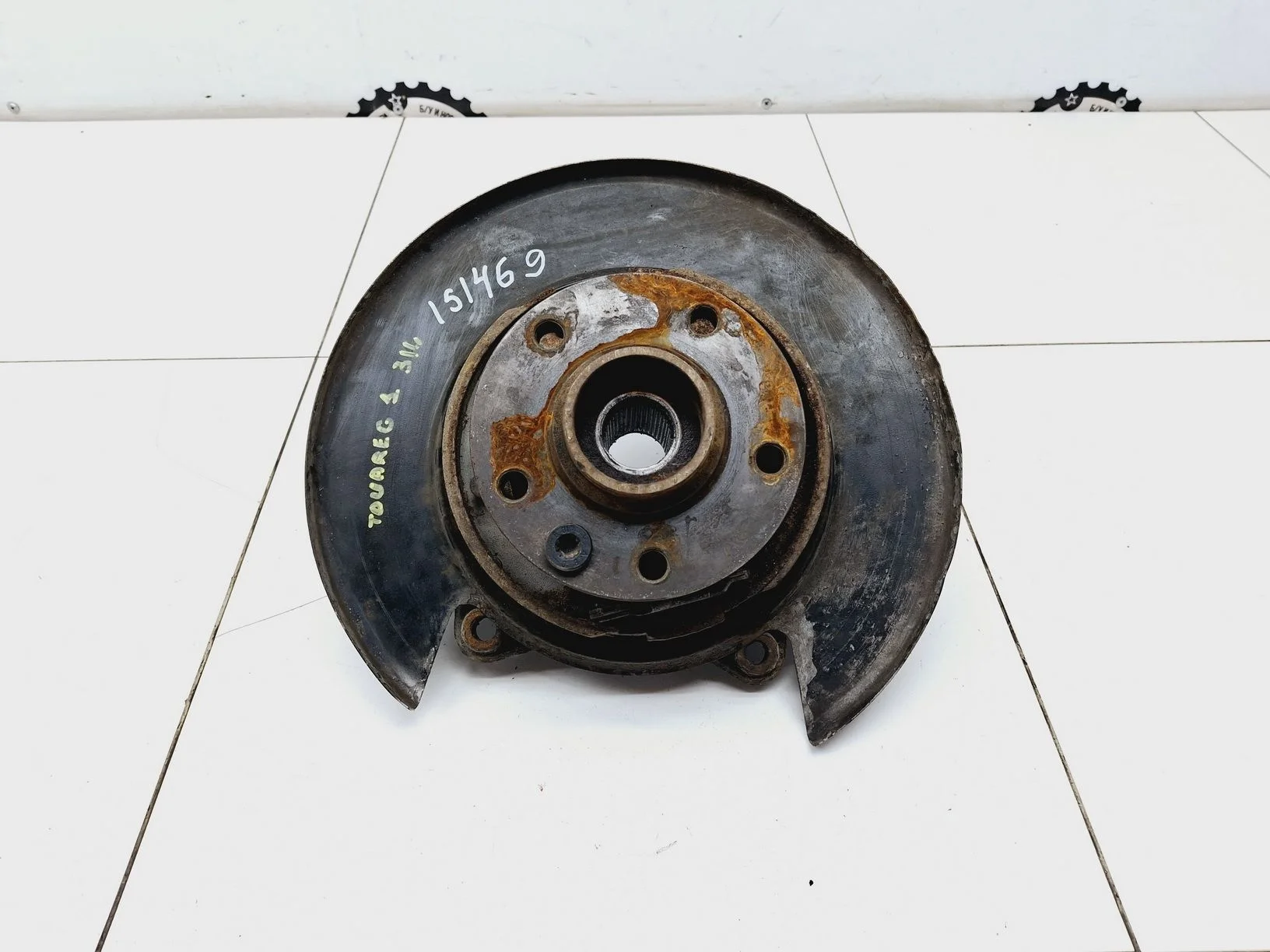 кулак поворотный Volkswagen Touareg I (7L) 2002-2010
