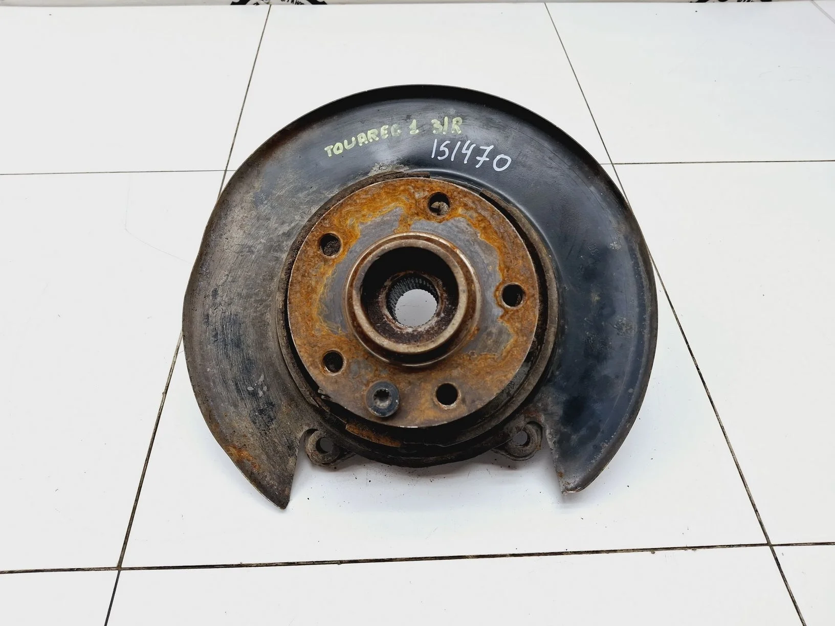 кулак поворотный Volkswagen Touareg I (7L) 2002-2010
