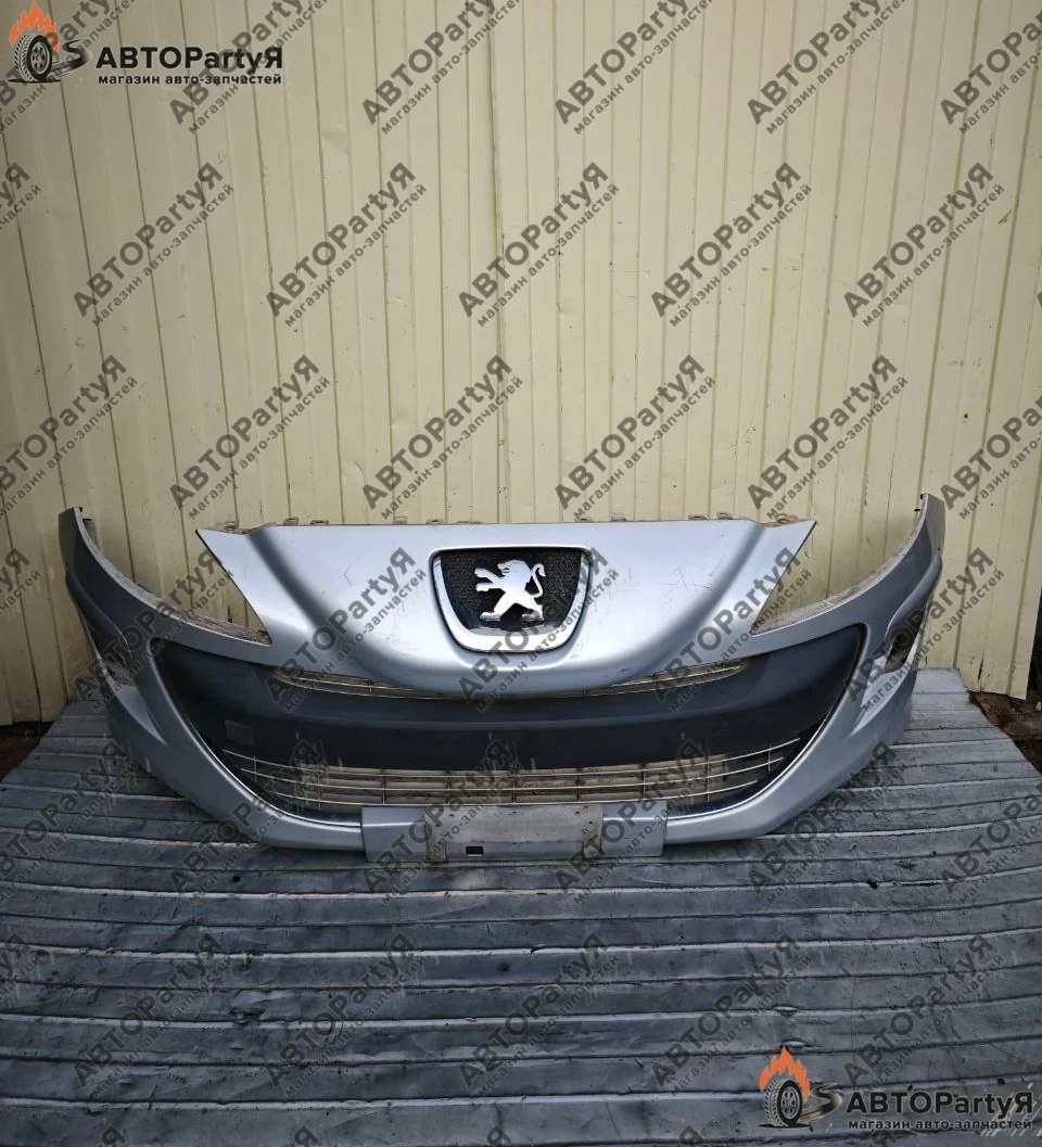 Бампер передний Peugeot 308 1 поколение