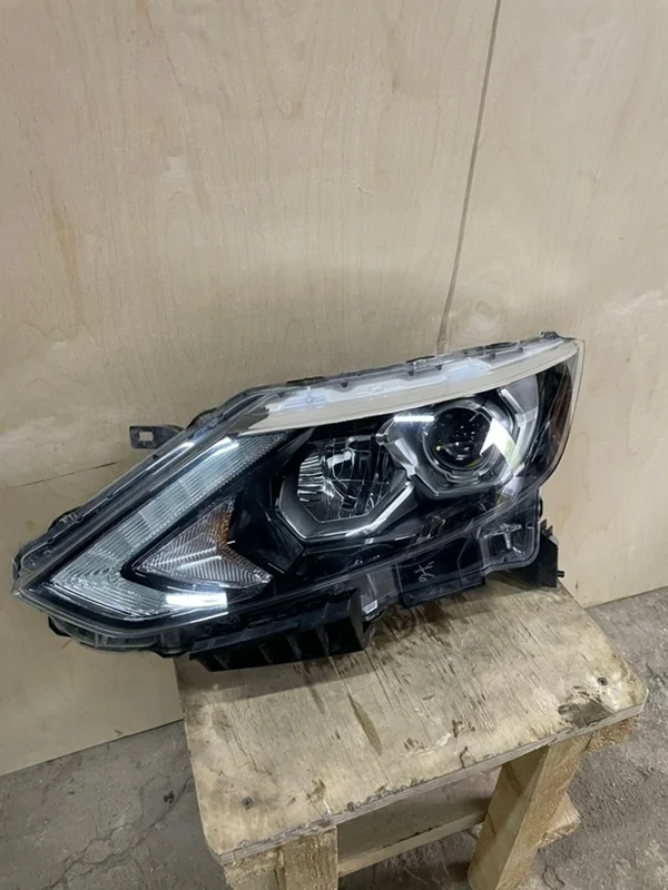 Фара светодиодная Nissan Qashqai дорест