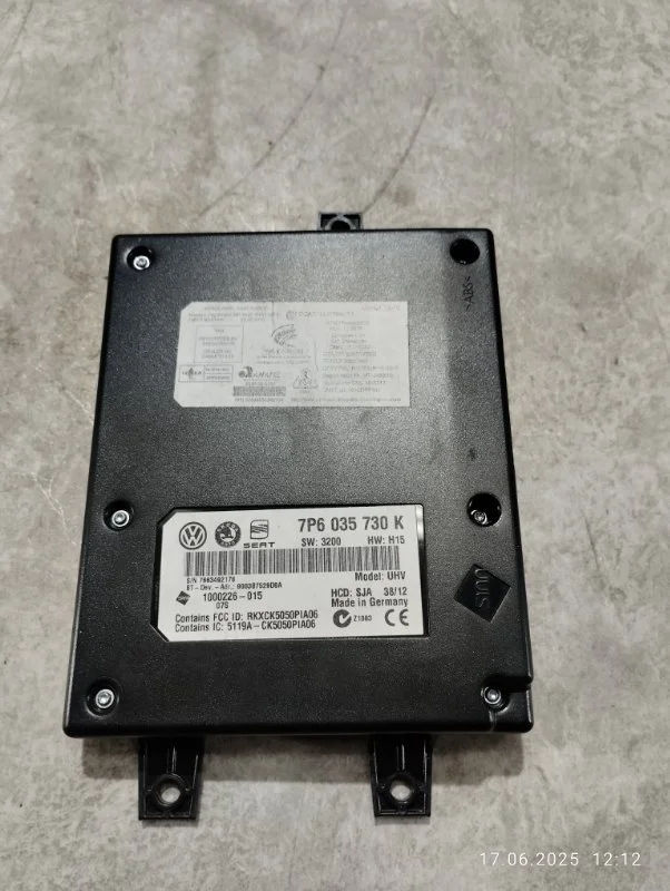Блок управления bluetooth Volkswagen Passat B7 BWS
