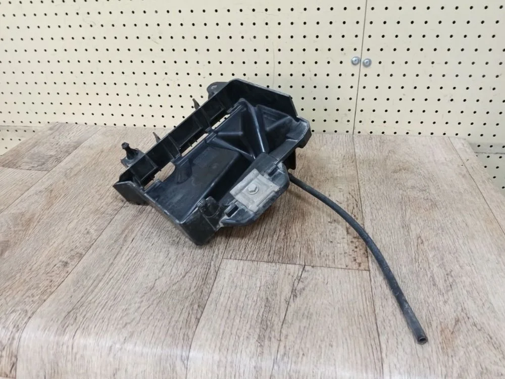 Крепление АКБ (корпус/подставка) Skoda Rapid I (2012—2017) Rapid I (2012—2017) NH3, 6C1, V