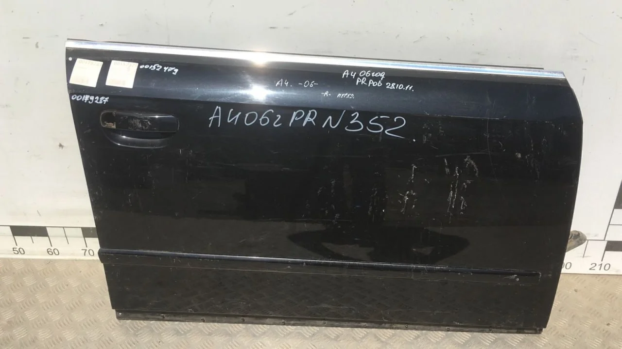 [Б/У] Дверь передняя правая Audi A4 (B7) [Код: 00331973 ]