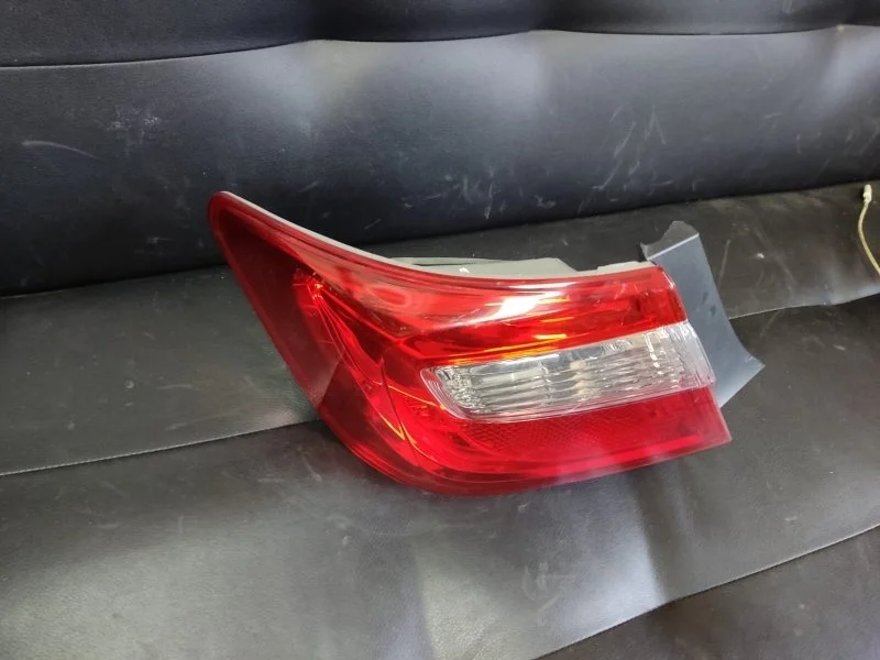 Фонарь Toyota Camry 2011-2014 50