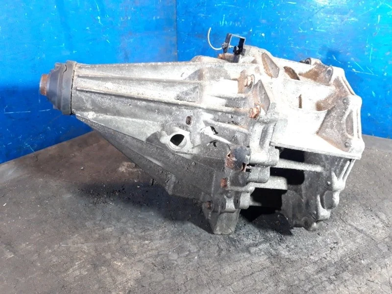 Раздатка Nissan Navara D40 2005-2014 33100EA310 2.5 YD25