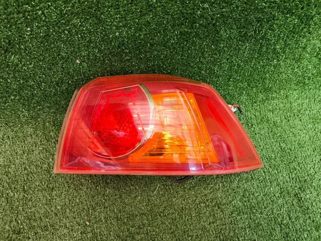 Б.у. фонарь наружный MITSUBISHI LANCER CY4A MITSUBISHI LANCER CY4A