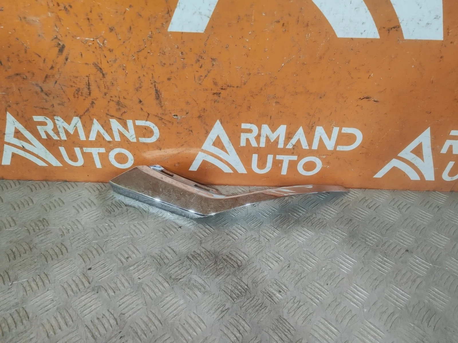 Накладка бампера Mitsubishi Outlander 2015-нв 3