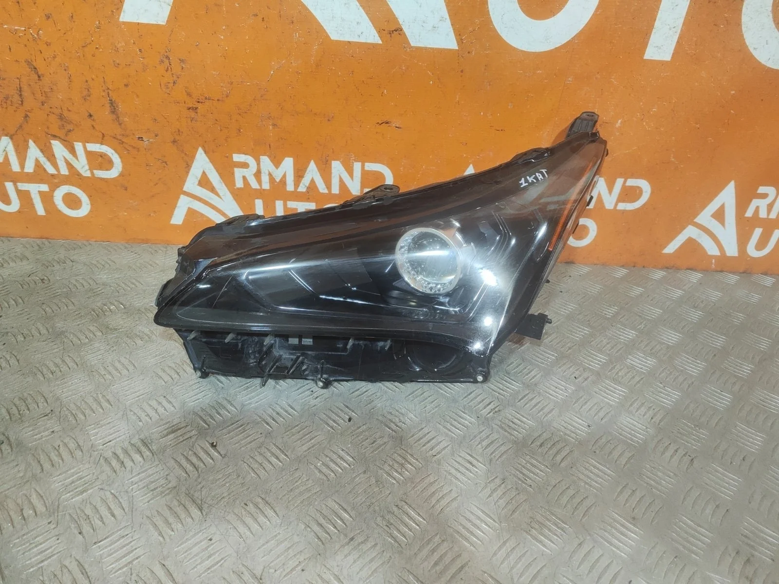 Фара Lexus NX 2017-2021