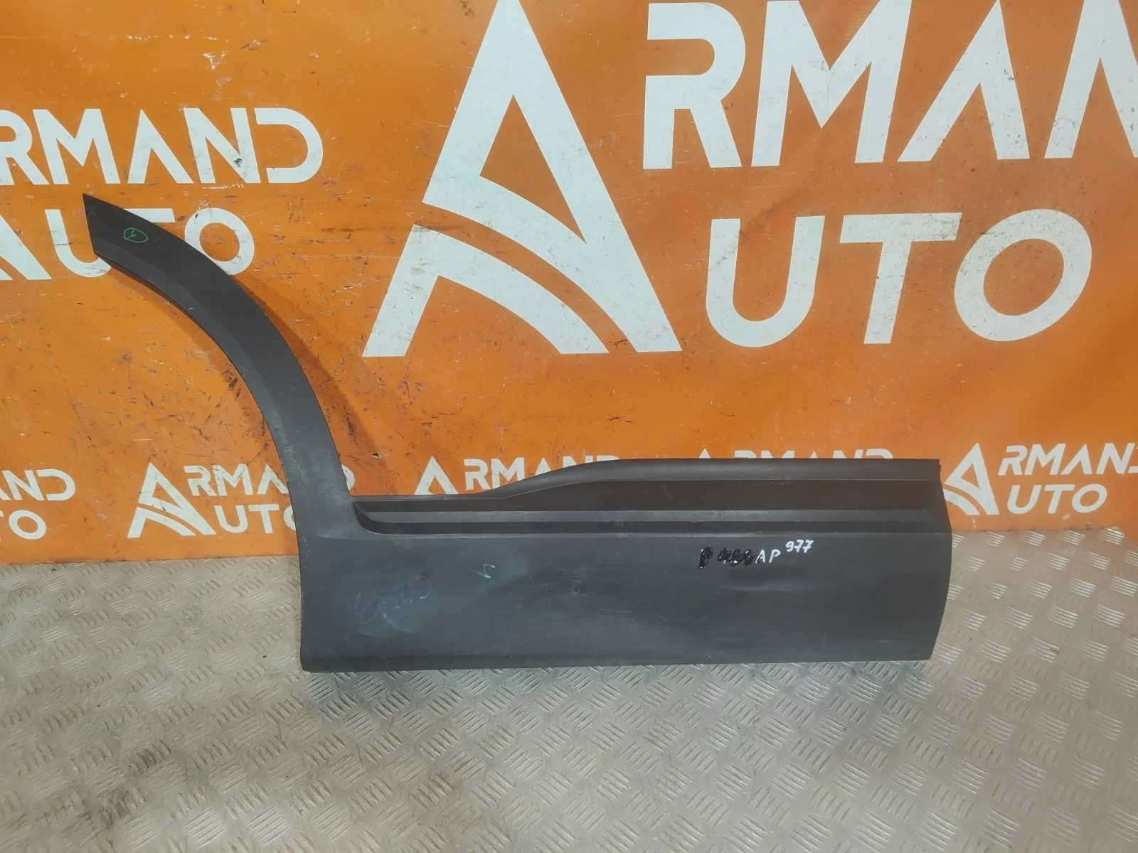Молдинг двери Hyundai Santa Fe 2020-нв 4 TM
