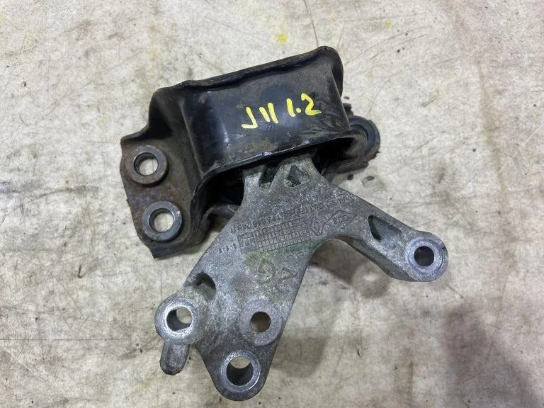 Опора двигателя правая Nissan Qashqai J11 1.2