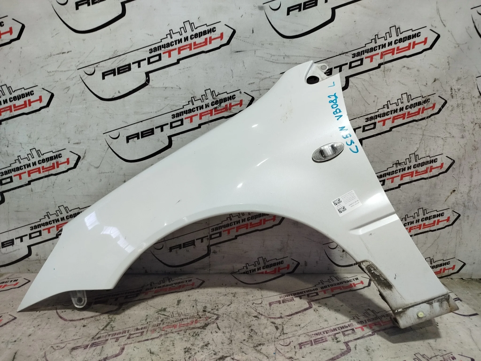 КРЫЛО MITSUBISHI LANCER CS1A CS2A CS2W CS3A CS3W CS5A CS5W CS6A CS6W CS7A CS7W CS9W 5220A733 MN150623 ПЕРЕДНЕЕ ЛЕВОЕ белый, W13 VB082