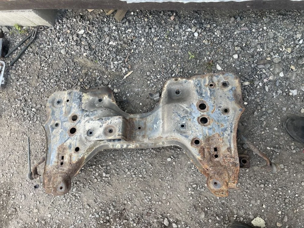 подрамник двигателя opel corsa D