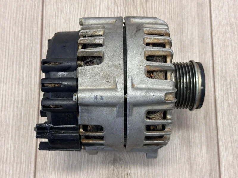 Генератор 12v / 220a VW Touareg NF 2010 7P