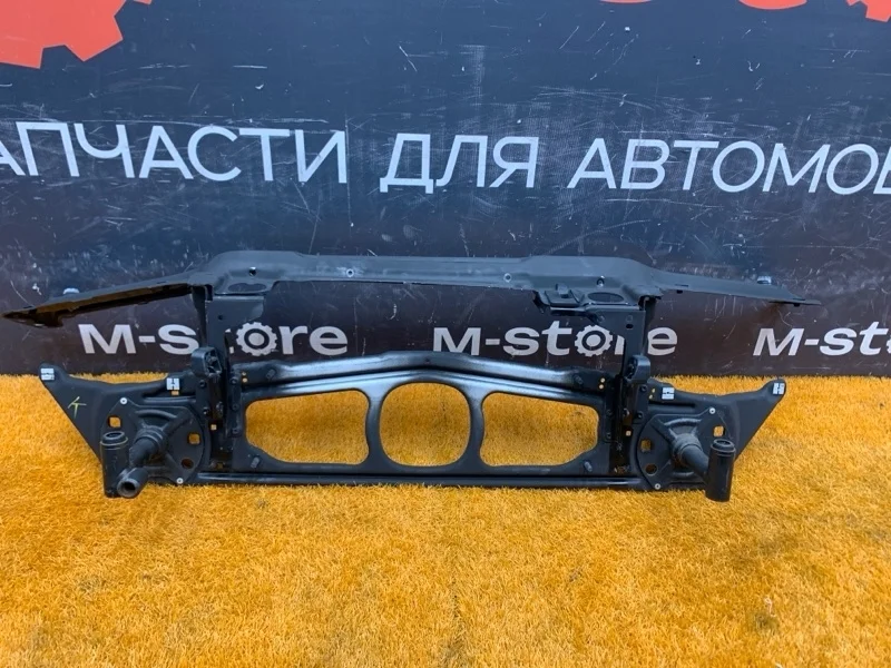 Рамка радиатора BMW 3-Series 2002 E46